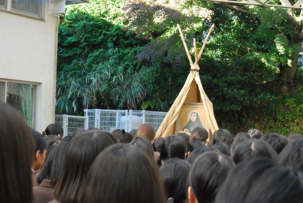 高校・聖フィリピンドゥシェーンの祝日