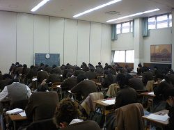 総合学力テストの様子