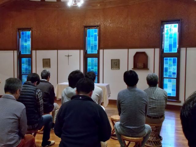 朝の祈り (640x481)